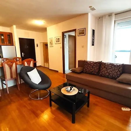 Apartment Riposo - Excellent Location, Free Parking Kastela