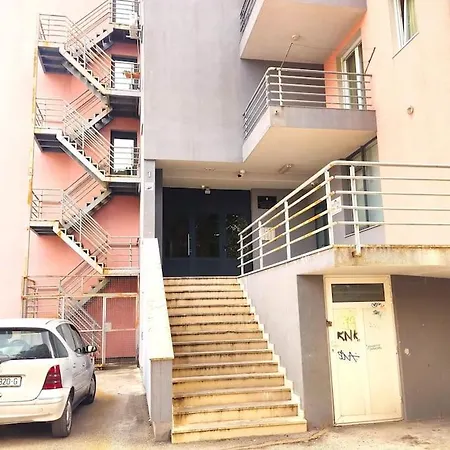 Riposo With Free Parking - Near The