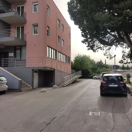 Riposo With Free Parking - Near The
